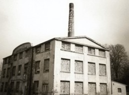 Továrna rodiny Schönbach (1987)
