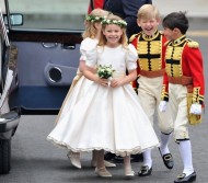 Dětský oděv pro královskou svatbu
